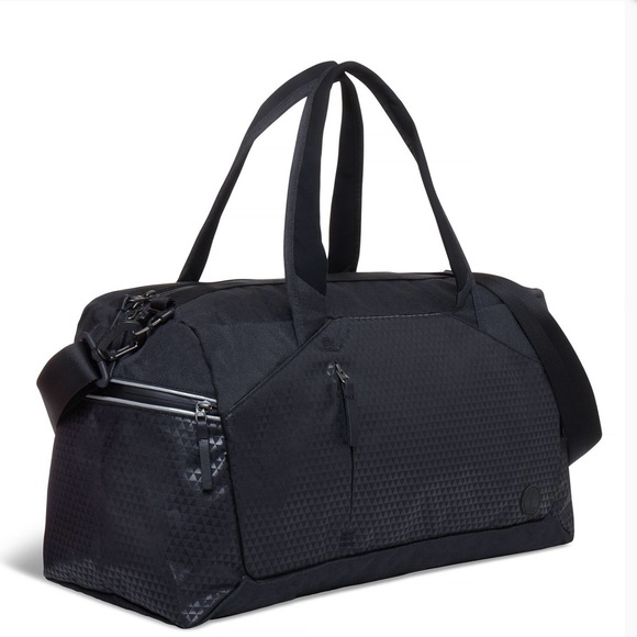 Timberland Other - NEW Rock Rimmon Timberland Gym Bag Black. Size OS